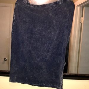 Jean with split on the side skirt 🤑